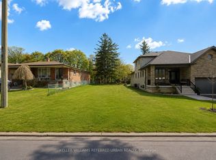 33 Andrew Ave, Toronto, ON M1M 3H1