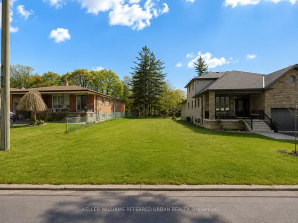 33 Andrew Ave, Toronto, ON M1M 3H1