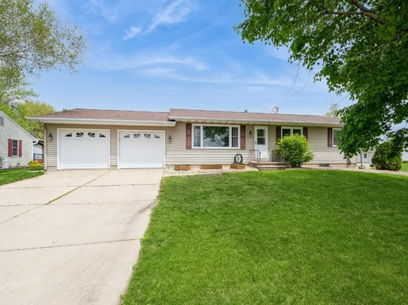 338 E South St, Lisbon, IA 52253
