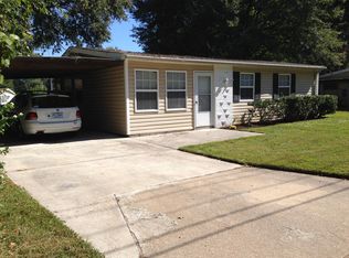 1307 Sparrow Rd, Chesapeake, VA 23325