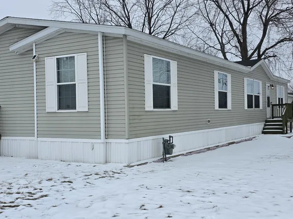 102 Apple Ln, Bourbonnais, IL 60914