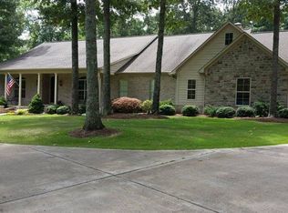 1070 Williams Rd, Henderson, TN 38340