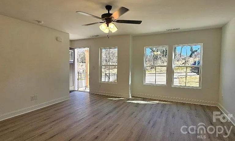 382 W Moore Ave #A — Photo 8