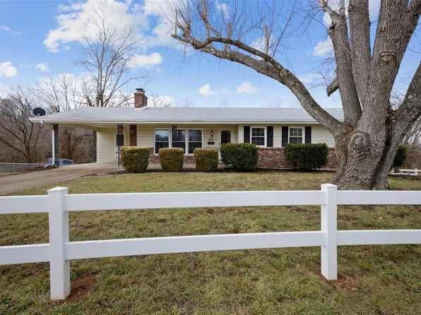 300 Maple Ln, Potosi, MO 63664