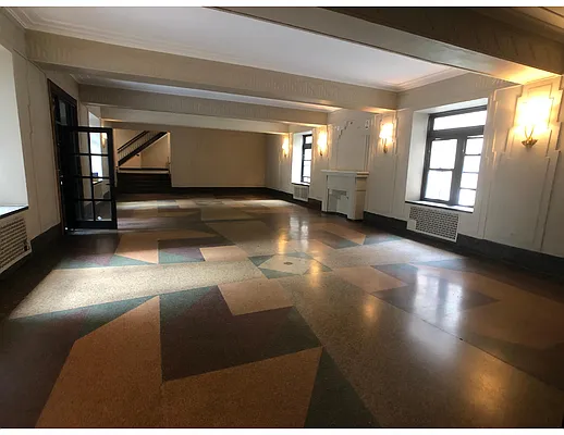 Rented by Compass | media 25