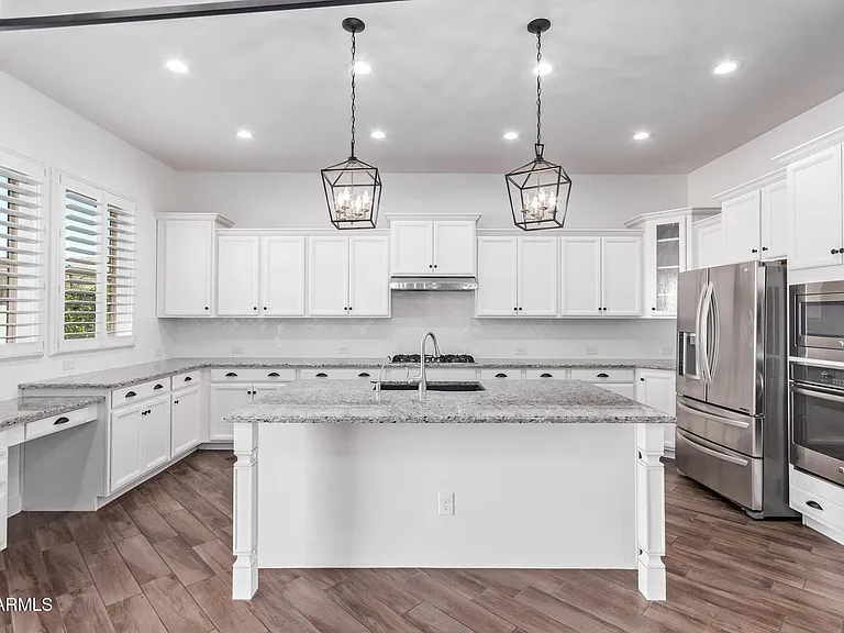 3056 E Appaloosa Rd — Photo 8