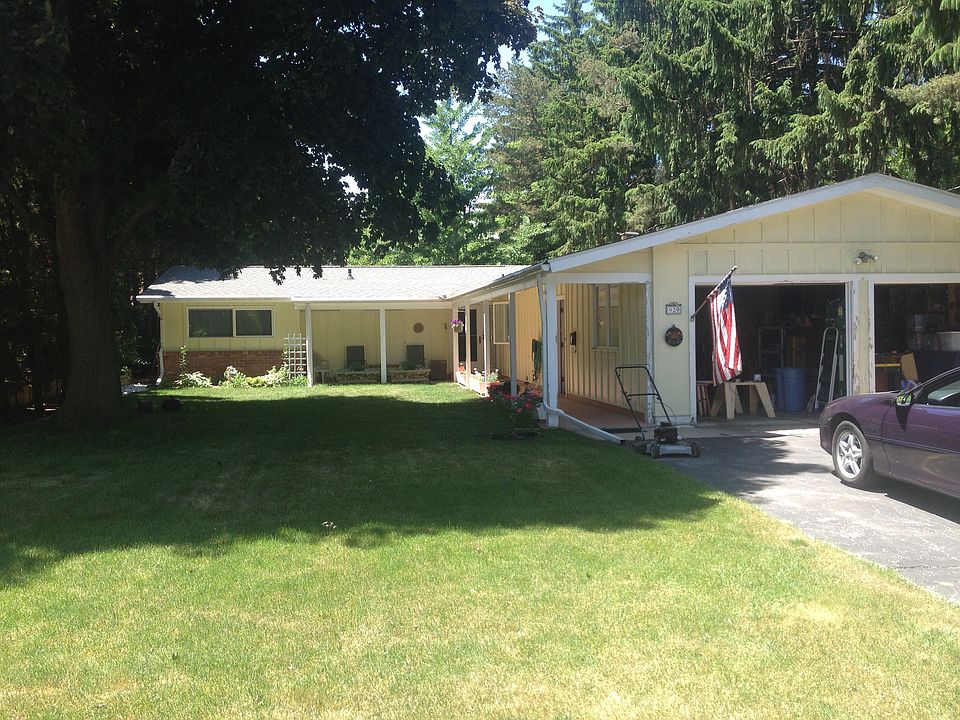 2nd image of 929 Pine St