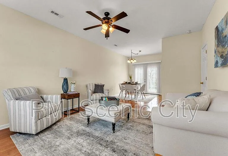 3721 Keri Ln NE — Photo 4