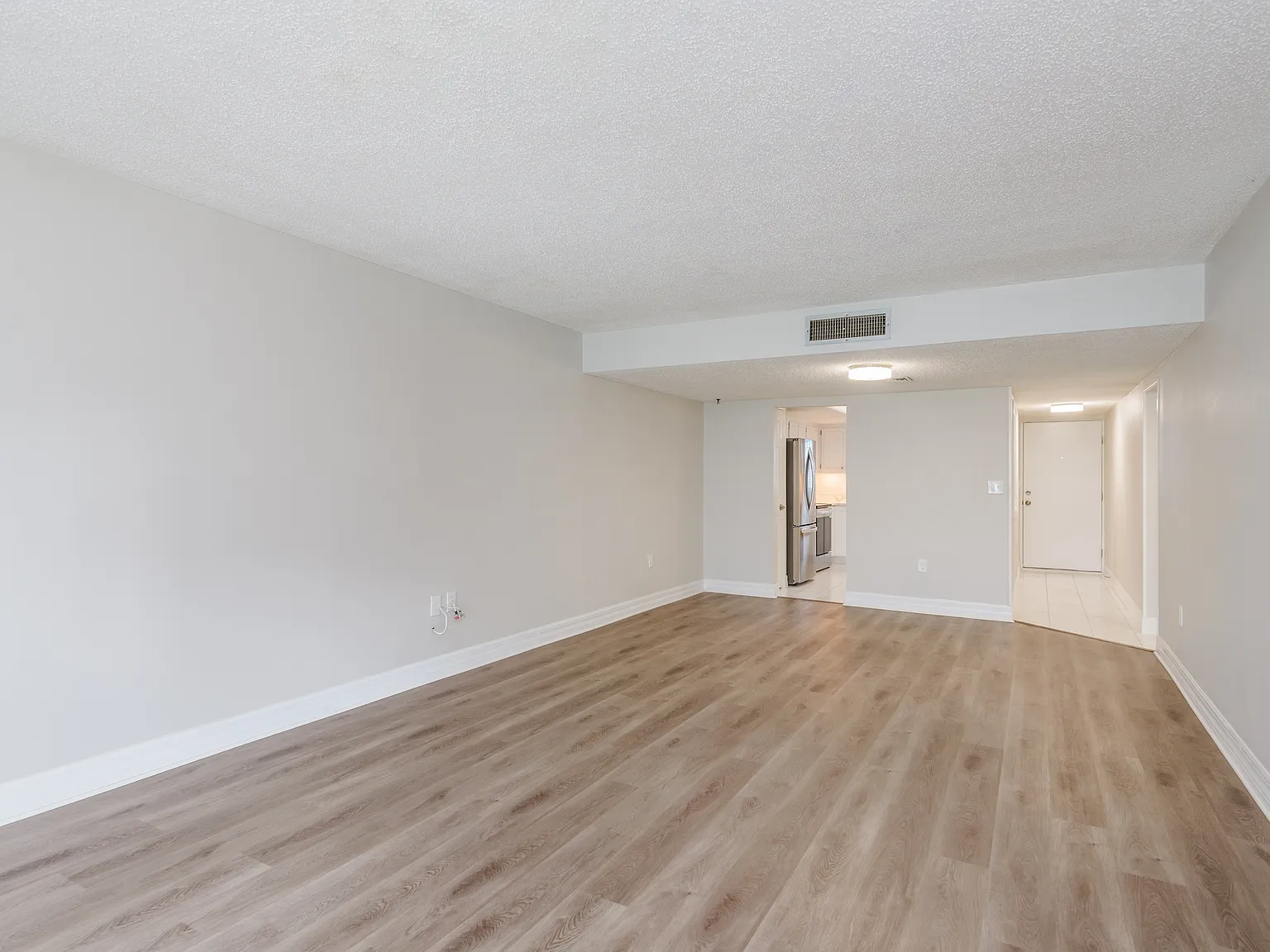 8 Glencoe Pl — Photo 4