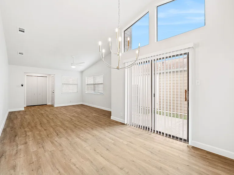 13018 Brook Garden Ln — Photo 11