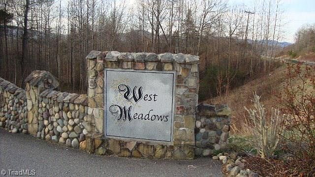 1st image of 29 Cabin Cove Ln