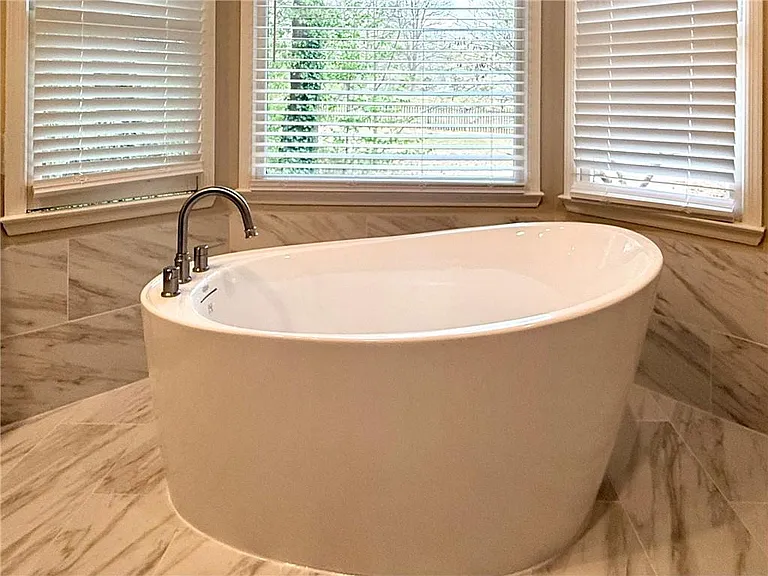 11175 Linbrook Ln — Photo 16