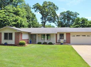 608 Spring Meadows Dr, Ballwin, MO 63011