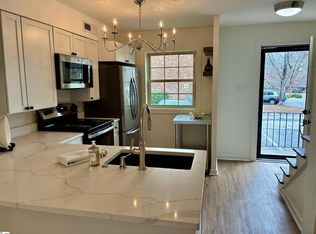 2530 E North St APT 9, Greenville, SC 29615