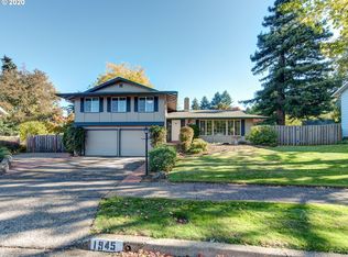 1945 Coventry Way, Eugene, OR 97405