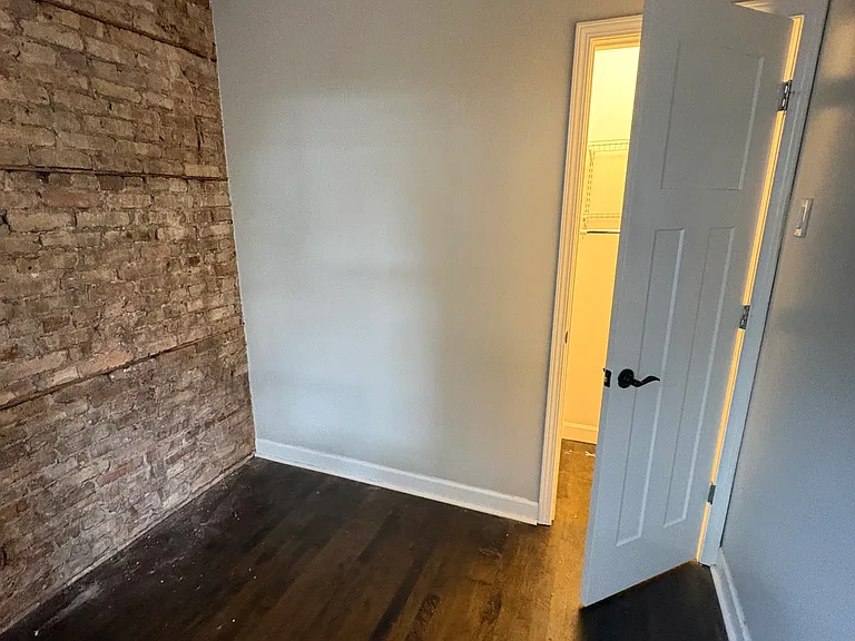 1077 N Paulina St #3 — Photo 5