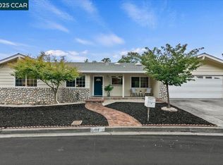 17 Muth Dr, Orinda, CA 94563