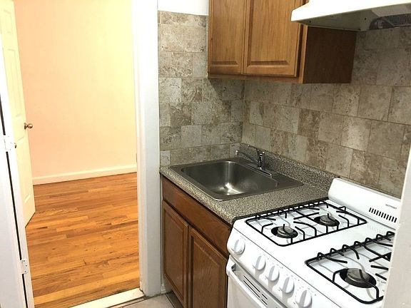 3rd image of 100 Post Ave #526