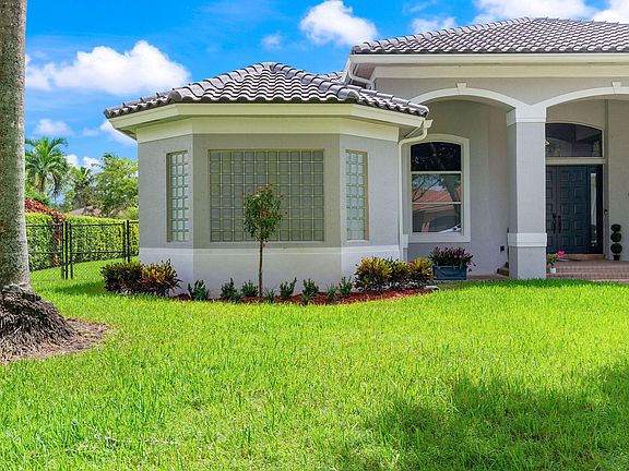 5th image of 3958 SW 140TH Avenue