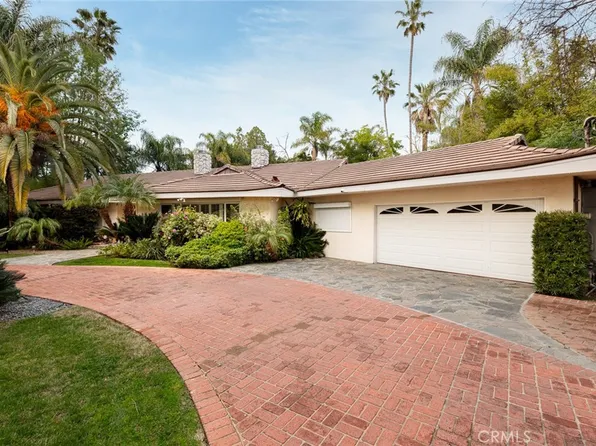 22723 Erwin St, Woodland Hills, CA 91367