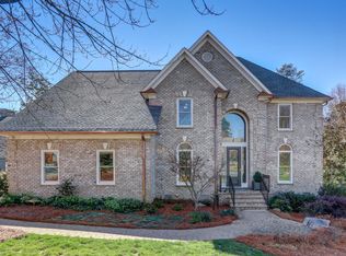 3005 Starmount Farms Dr, Greensboro, NC 27408