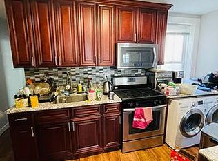 28-12 47th St #3F, Astoria, NY 11103