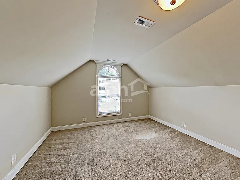 1536 Jeter Way — Photo 15
