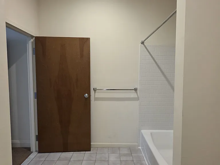 811-0 Filbert St #810 — Photo 20