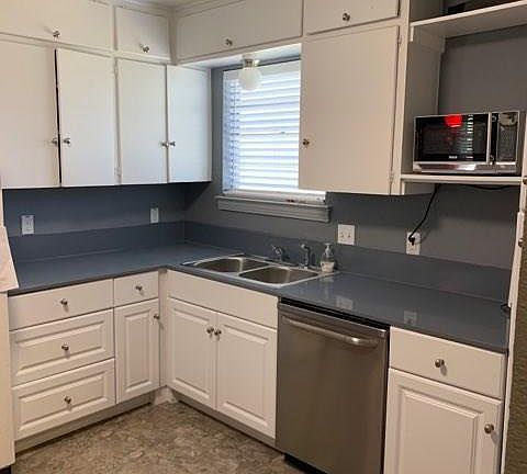 5th image of 2604 Mount View Dr