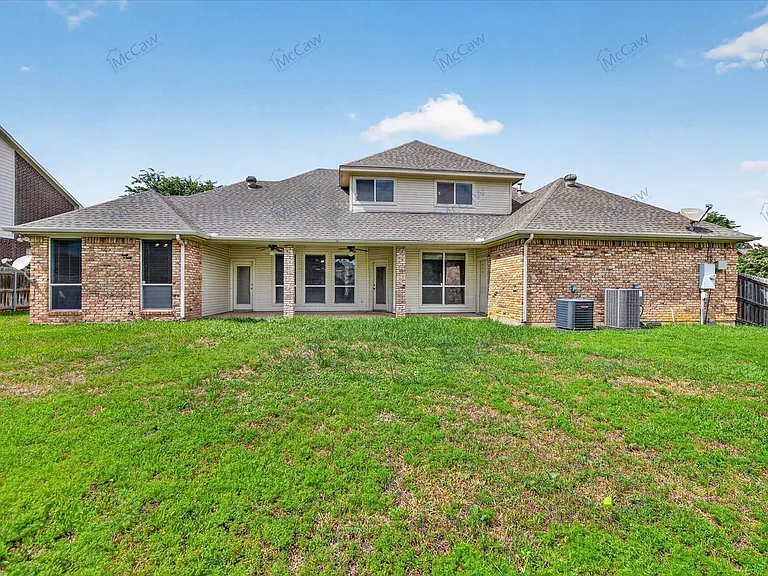 914 Dove Creek Trl — Photo 23