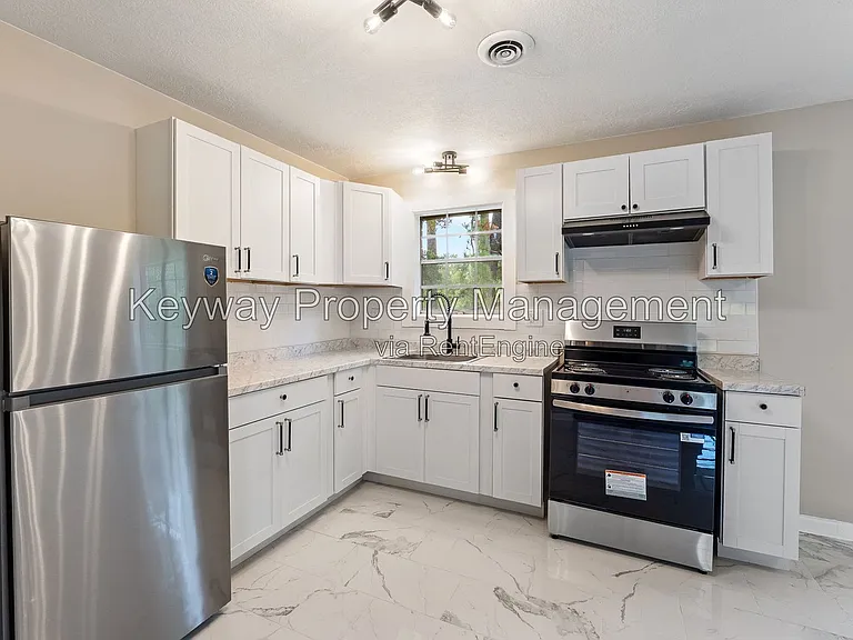 3606 Columbine Dr — Photo 7