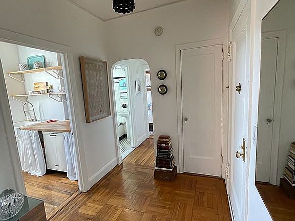 4th image of 854 W 181st St APT 6E