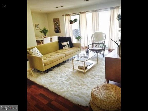 3rd image of 2646 Redcoat Dr APT 1B