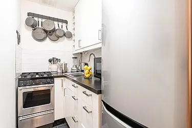 Rented by Building Equity Real Estate LLC