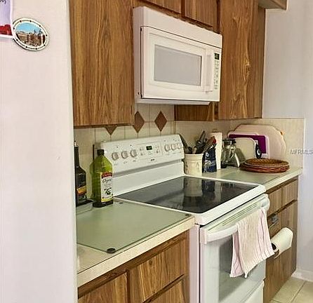 4th image of 5291 Middle Ct #121