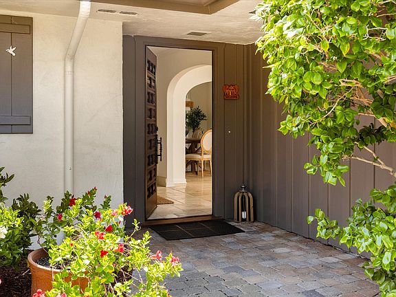 4th image of 200 Morada Ln