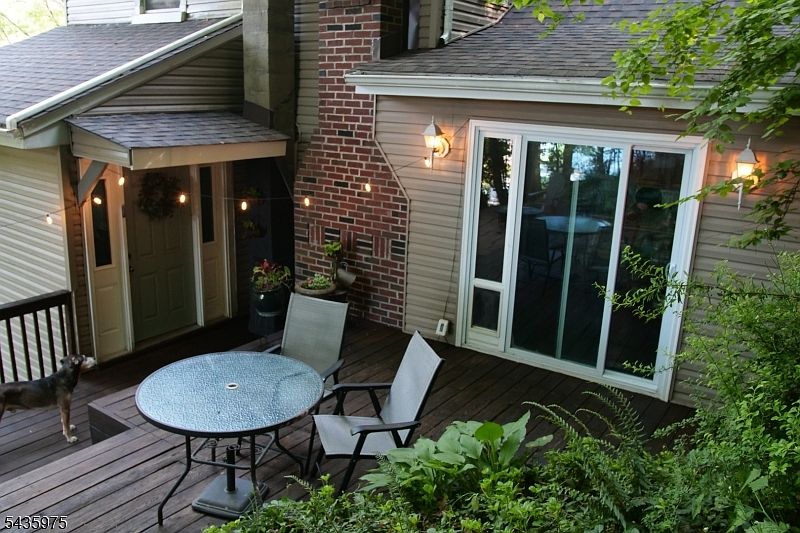 1st image of 162 Lakeside Dr