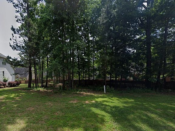 2nd image of 330 Veranda Ln