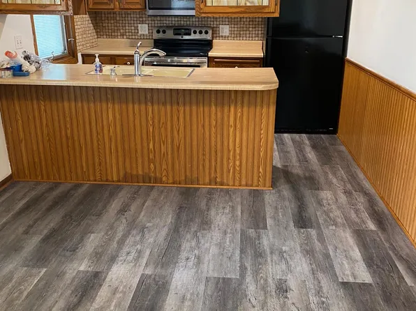 3813 82nd St, Urbandale, IA 50322