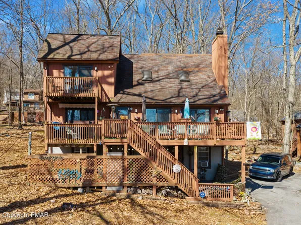 165 Bellingham Dr, Bushkill, PA 18324