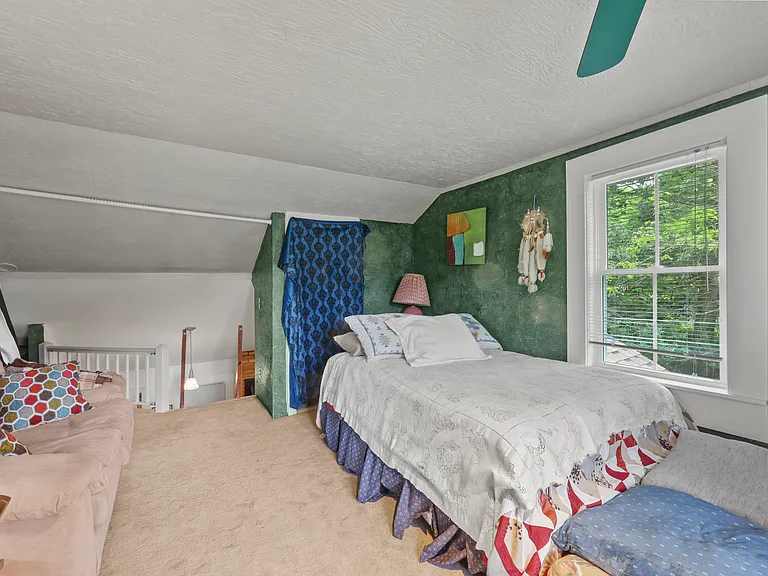 33 Saint Anns Ave — Photo 24