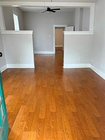 2 bed, 1.0 bath, 878 sqft, $1,300 — Photo 2