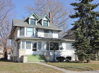 426 Clinton Ave, Oak Park, IL 60302