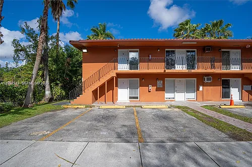 1333 NW 15th St #2 Photo 1
