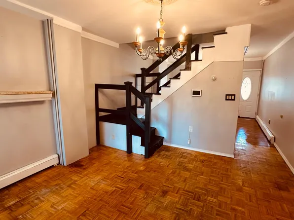 1042 Spring Garden St #1, Allentown, PA 18102