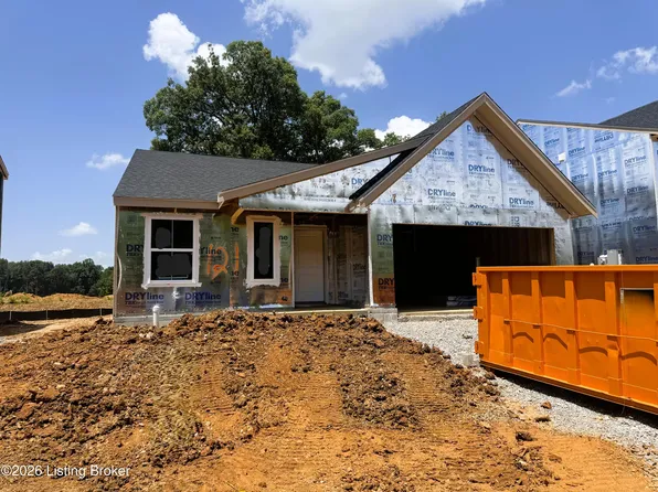98 Hearthstone Ln, Radcliff, KY 40160