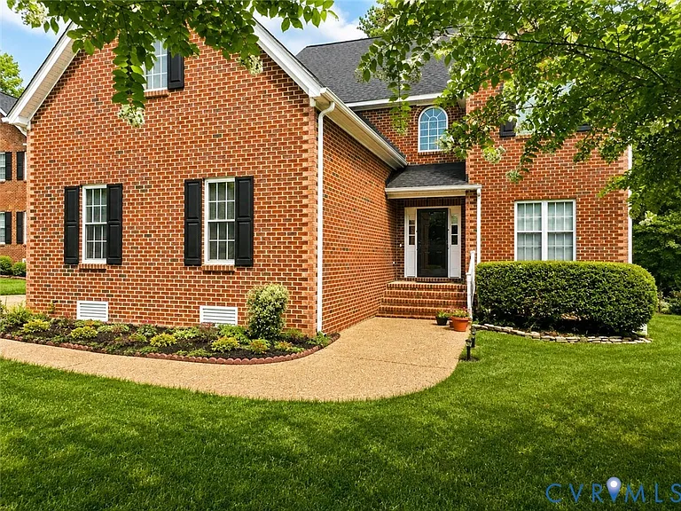 11320 Sadler Oaks Dr — Photo 4
