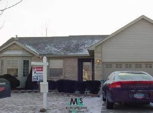 49198 Shady Glen Ct, New Baltimore, MI 48051
