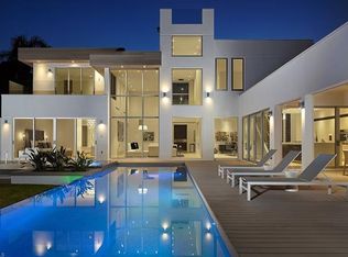 2828 Crayton Rd, Naples, FL 34103