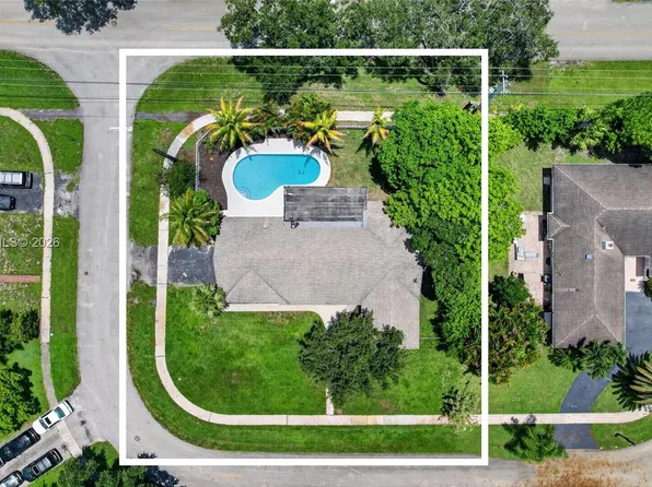 7040 NW 8th Ct, Fort Lauderdale, FL 33317
